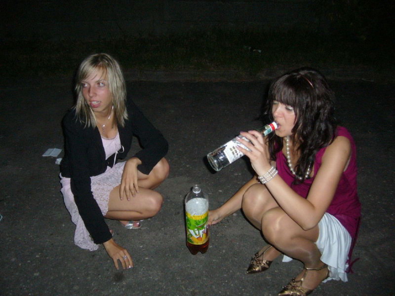 Пьяных Девушек На Природы Фото
