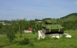​Танк в Петровск-Забайкальском сняли с постамента для ремонта