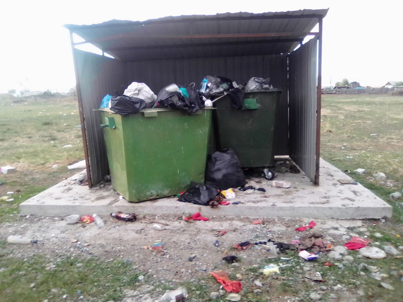 «Олерон+» третий месяц не вывозит мусор в селе Краснокаменского района