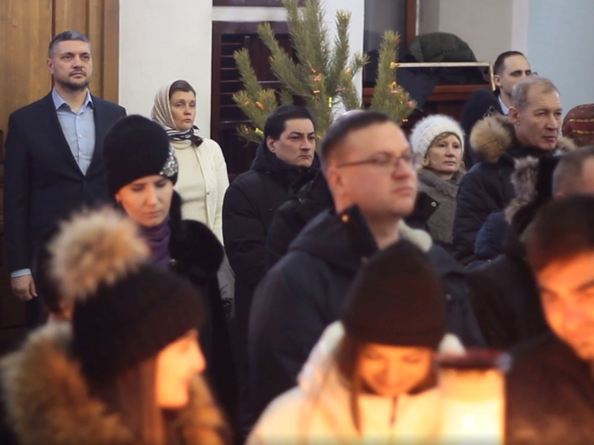 Александр Осипов –четвертый руководитель региона, встречающий Рождество в главном храме Забайкалья