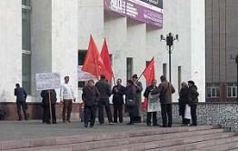 Ильковский прошел сквозь строй разгневанных коммунистов