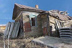 Жительнице Читы продали дом с несколькими десятками нелегалов