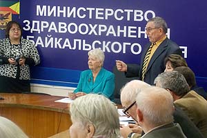 Представители Фонда капитального ремонта встретились с пенсионерами