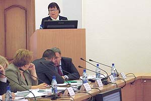 На публичных слушаниях первый зампред Шеметов назвал всех присутствующих детьми