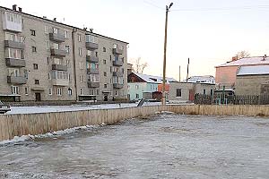 В Шилке построили травмоопасную хоккейную коробку