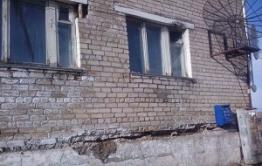 В Нерчинске вот-вот рухнет дом. Властям нет дела