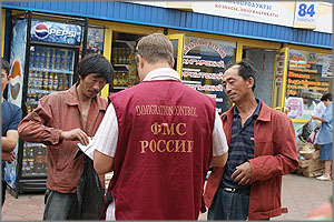 На границе с Китаем задержан инспектор УФМС