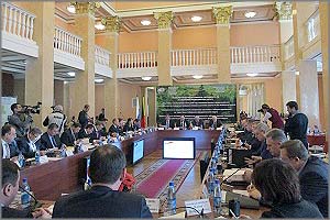 Полпред Президента: Все должны действовать сообща, а не по принципу «моя хата с краю»