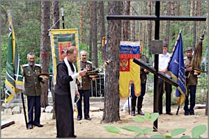 Казаки обустроили братскую могилу советских воинов