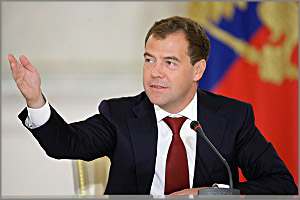 Медведев в Чите пообещал разобраться со структурами, не обеспечивающими вовремя финансирование зарплат
