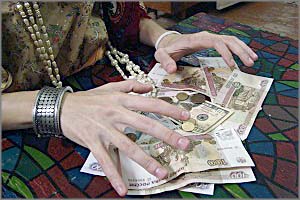 Пенсионерка из Краснокаменска отдала деньги и золото за заговор от болезней