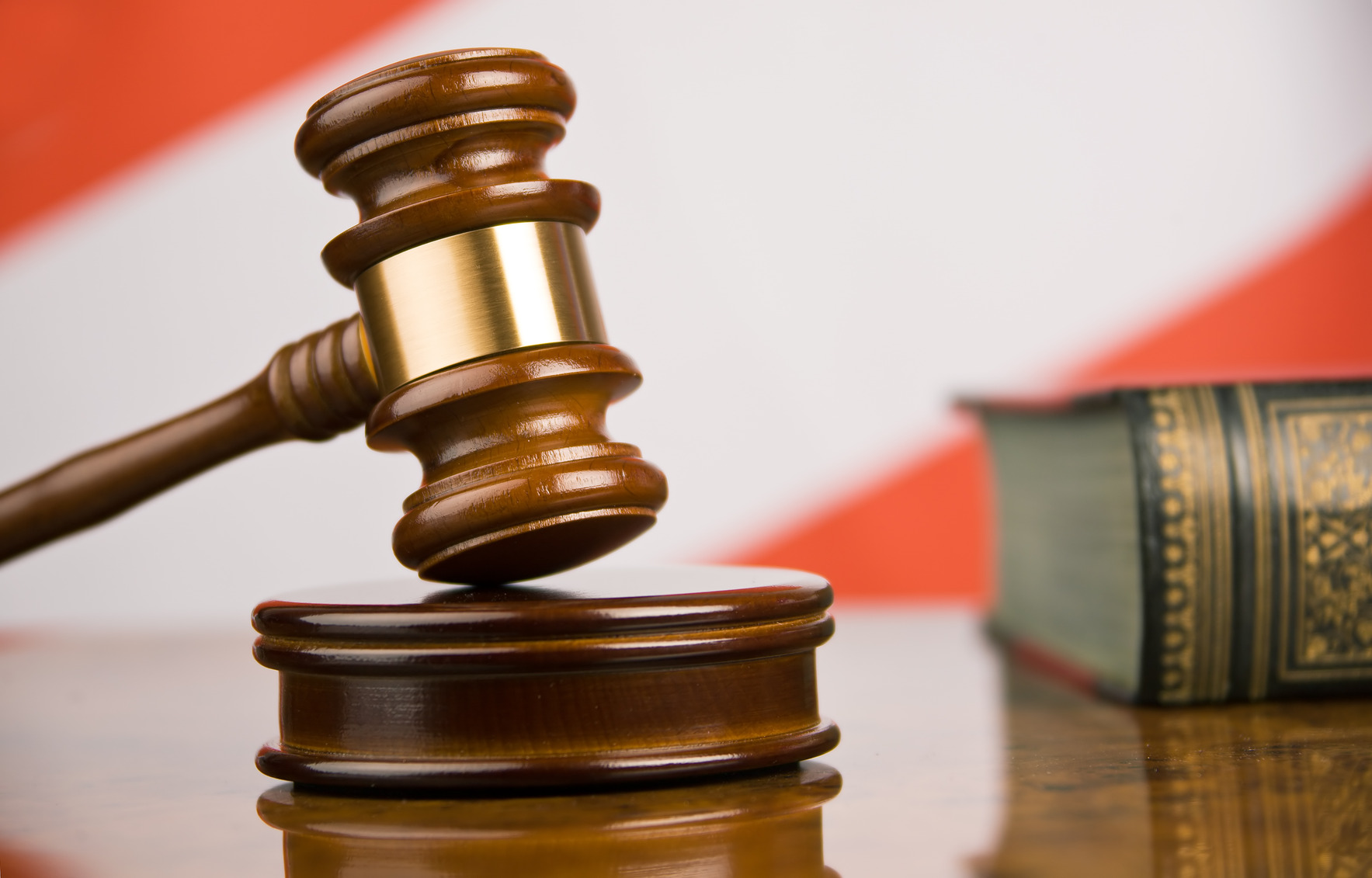 Требовавшие подкуп за отказ от месторождения кемерововчане оказались на скамье подсудимых в Чите