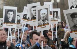 Нажиться на Победе: накануне 9 мая печатные салоны взвинтили цены вдвое 