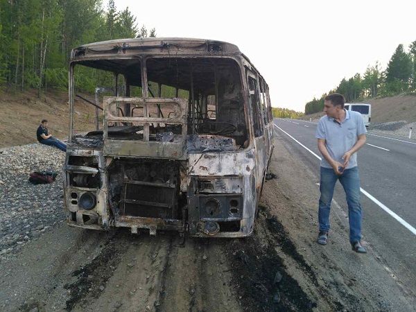 В Карымском районе сгорел автобус совершавший рейс Чита – Нерчинск