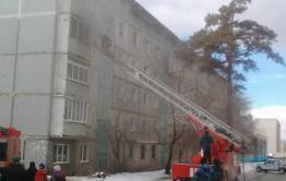 Квартира горит в пятиэтажке на Кочеткова