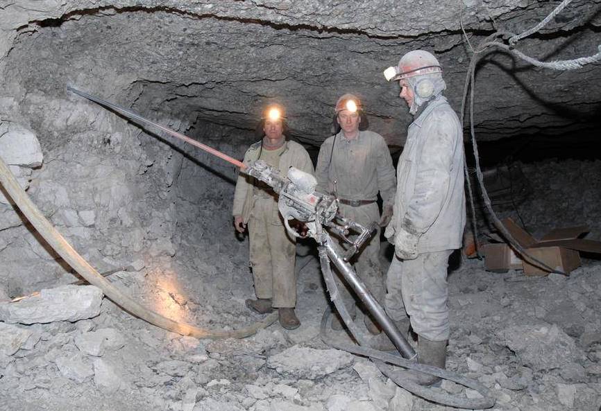 Забайкальские шахтеры через «Вечорку» пожаловались президенту и губернатору на задержку зарплаты