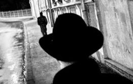 64-летнего мужчину разыскивают в связи с нападением на женщин в Атамановке