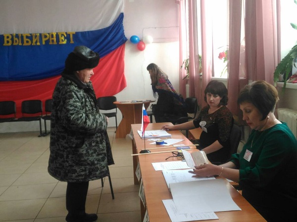 В селе Александровка к 13:00 проголосовало 25 % избирателей