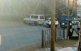 Авария усложнила движение по Кастринской