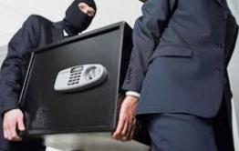 В Чите грабители унесли из магазина сейф с деньгами