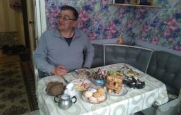 Получившая тонометр подписчица «Вечорки» окунула репортерскую группу в детство и вогнала в краску