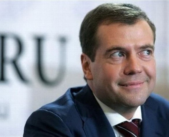 15 % жителей России считают Дмитрия Медведева «недалеким»