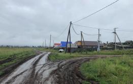 Власти больше трех лет не могут сделать дорогу на одной из улиц в Красном Чикое