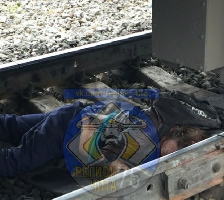 Поезд насмерть сбил мотоциклиста в Борзе