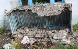 В Первомайском обрушился балкон вместе с бабушкой