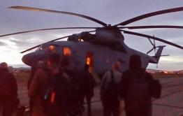 Журналистов доставили на учения на Цуголе вертолетом