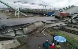 Два поезда встали на Транссибе из-за обрушения моста