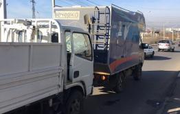 Нож в спину «Вечорки» — грузовик въехал в задницу Мобильной редакции