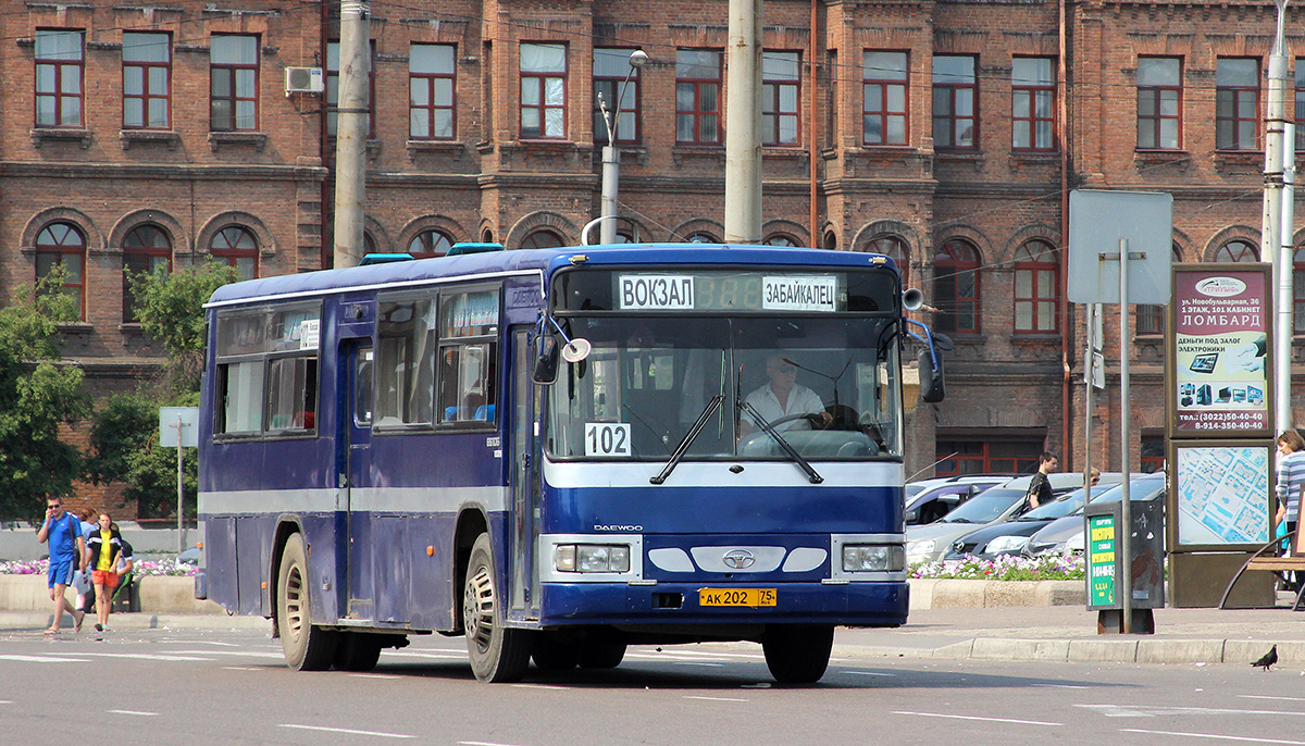Пассажир из Смоленки пожаловался на переполненные автобусы