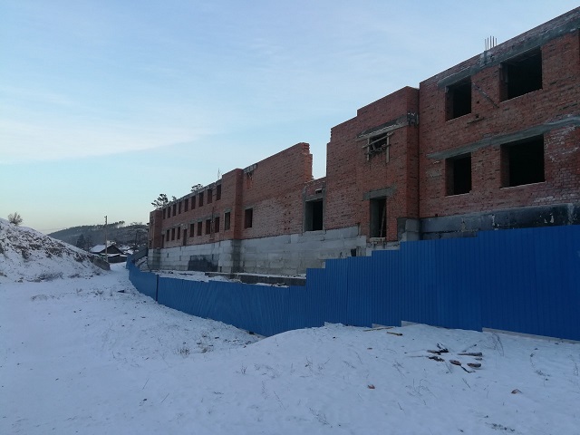 Недостроенной школе в Баляге нужно еще 800 млн. рублей