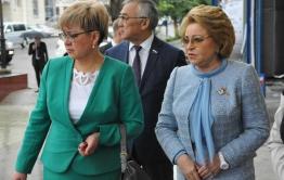 Матвиенко заявила, что лесной отраслью рулят преступники и предложила запретить вывоз леса за границу