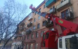 В Чите разворачивается битва с сосулями (фото)