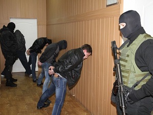 В Забайкалье шестеро бандитов ограбили 18-летнего читинца на 3 млн.рублей