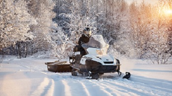 Жители Магадана заправляют снегоходы АИ-92 за 60 рублей!  
