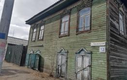 ​Пенсионерка с 1979 года не может получить квартиру, проживая в 123-летнем бараке, который дали ее отцу-ветерану ВОВ
