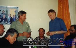 Неизвестная дама выложила 100 тыс. руб. за ужин с Юрием Коном