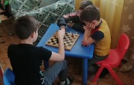 ​Дети, найденные в заброшенном доме на Острове в Чите, после карантина готовы приступить к занятиям в школе