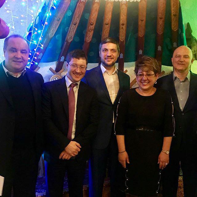 Жданова, Ильковский и Осипов встретились в московском ресторане 