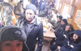 Работники «Дархана» прекратили забастовку после встречи с гендиректором в Золоторечинске