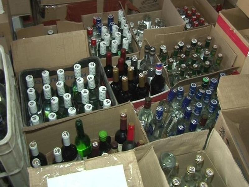 ​Полиция накрыла два контейнера с контрафактной водкой