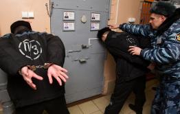 ​Зэку накинули 7 лет за нападение на сотрудника учреждения