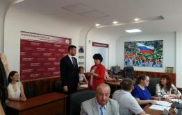 Шпак и Осипова зарегистрировали на выборы губернатора 