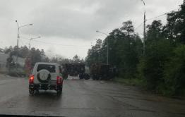 ​Лесовоз перекрыл две полосы на Агинском тракте