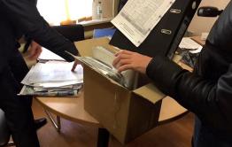 ​Силовики провели обыск в администрации Смоленки 