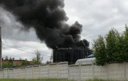 ​Емкость с мазутом горит на территории 88 ЦАРЗ в Песчанке 