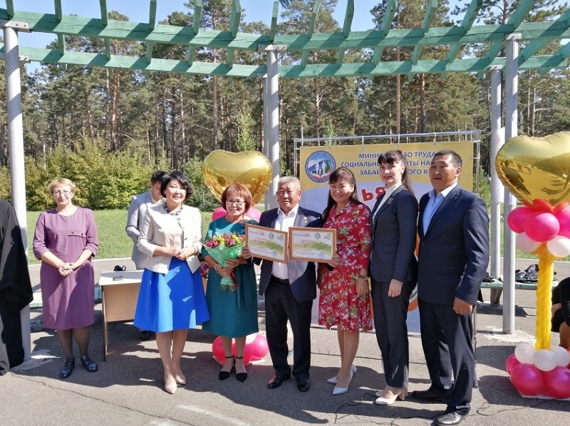 ​Гунгаевы из Агинского района стали победителями Всероссийского конкурса «Семья года»